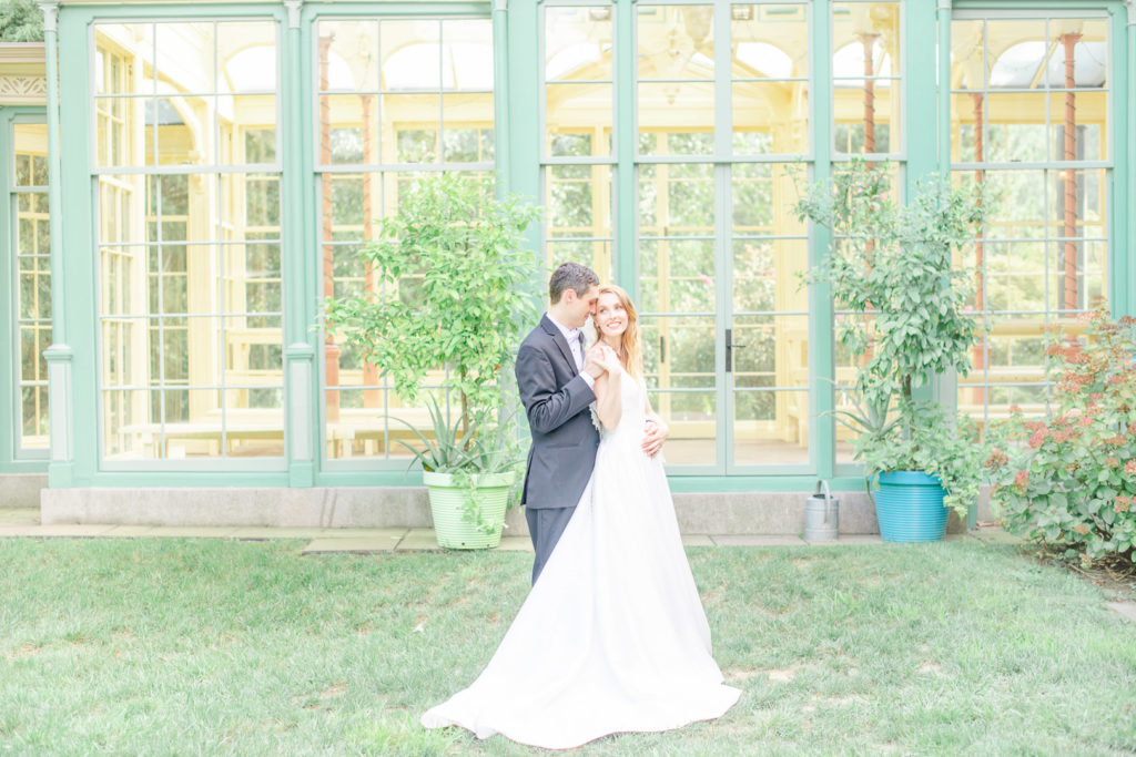 The Carriage house at rockwood park wedding 