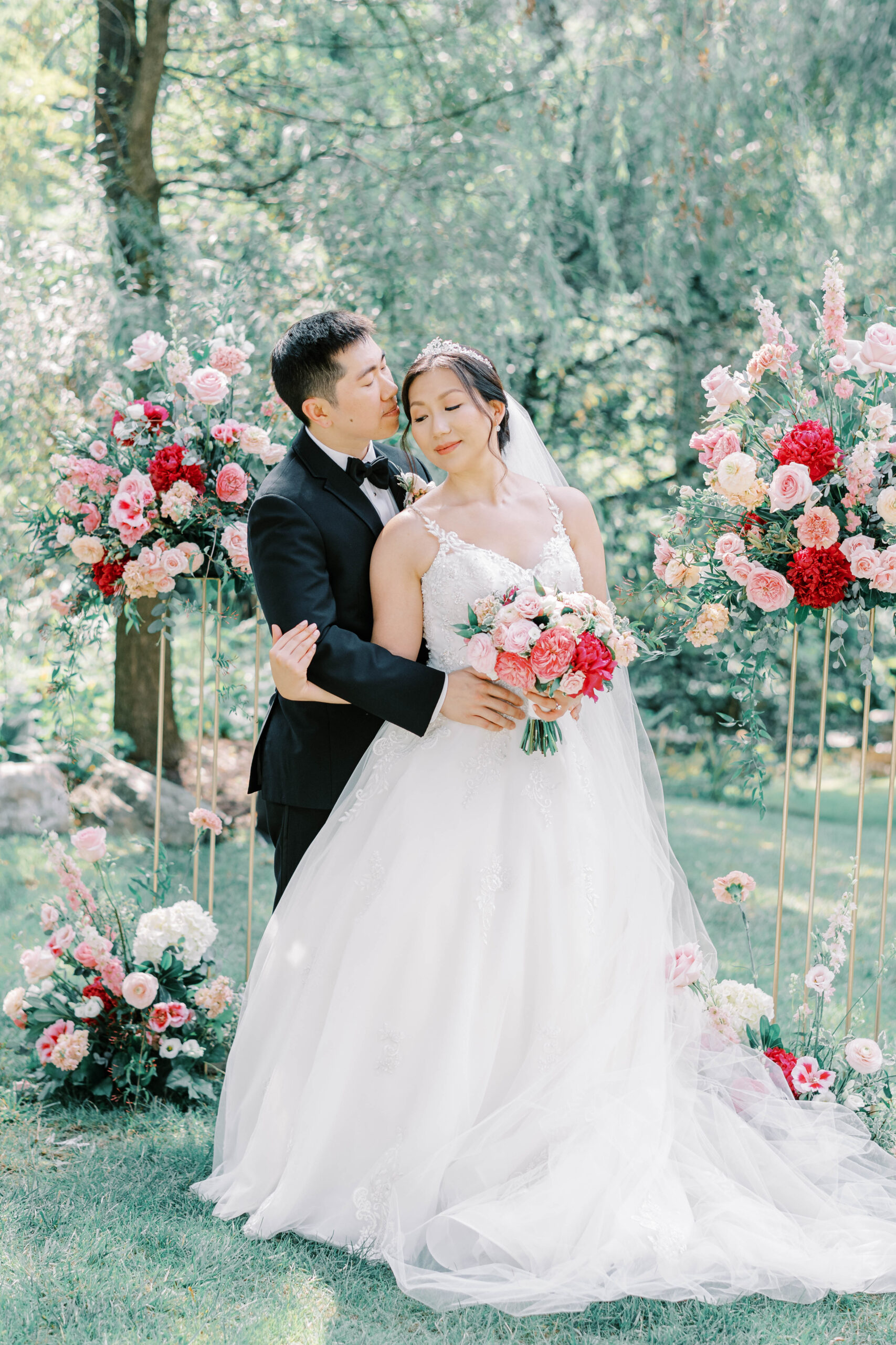Romantic Garden Wedding at Appleford Estate | Pennsylvania Wedding Photographer