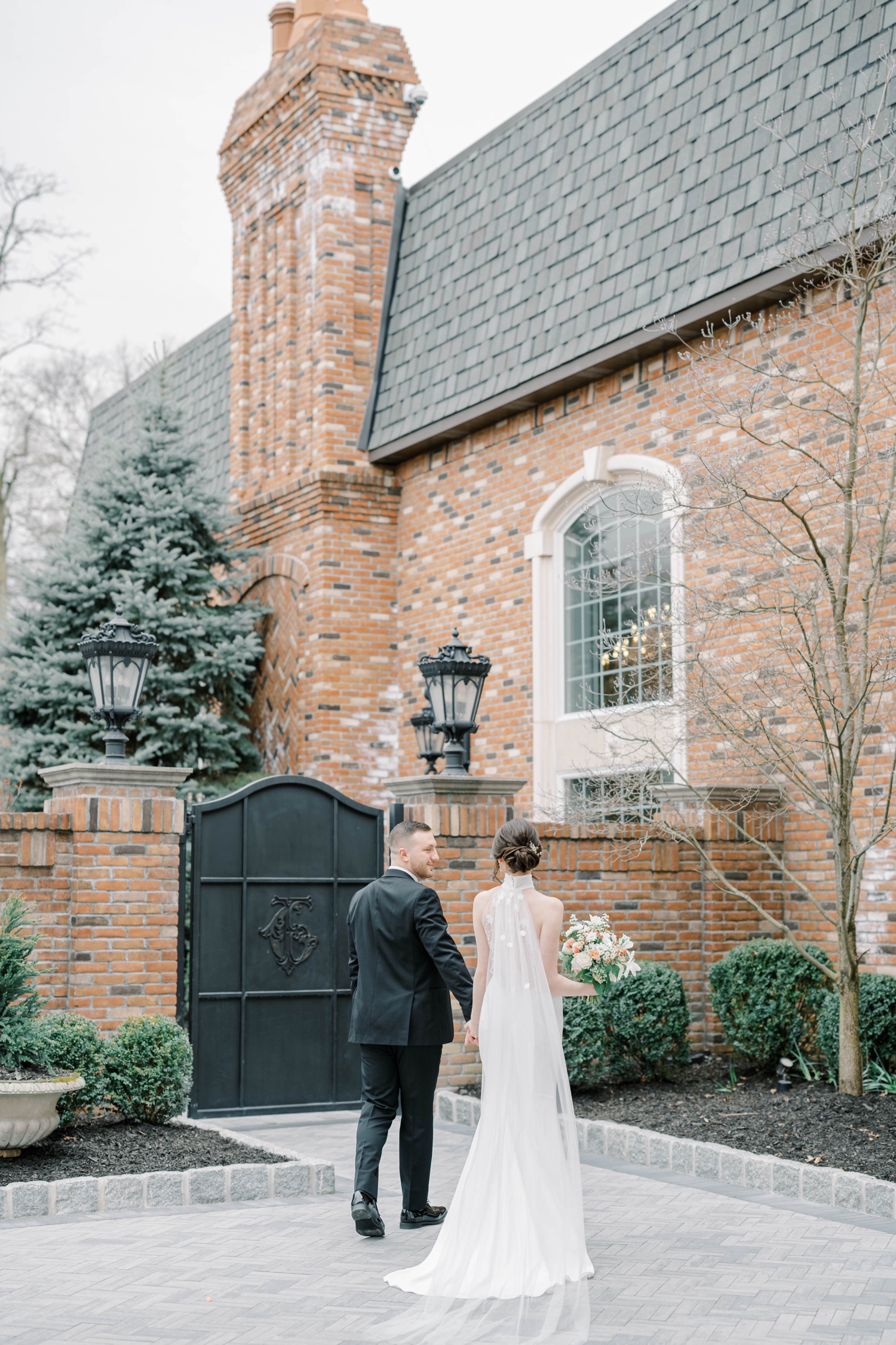 Spring Wedding Portraits at The Estate at Florentine Gardens