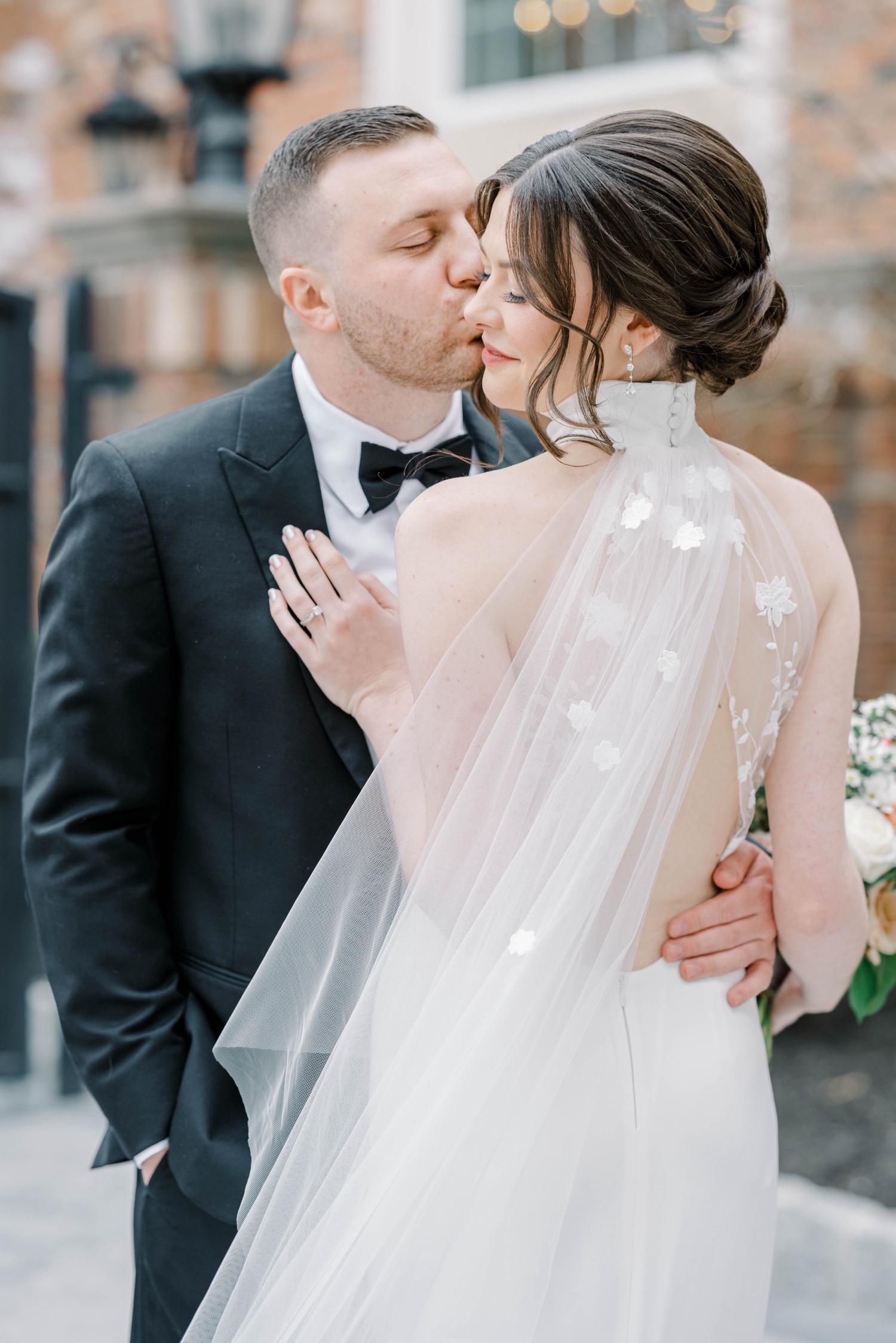 Spring Wedding Portraits at The Estate at Florentine Gardens