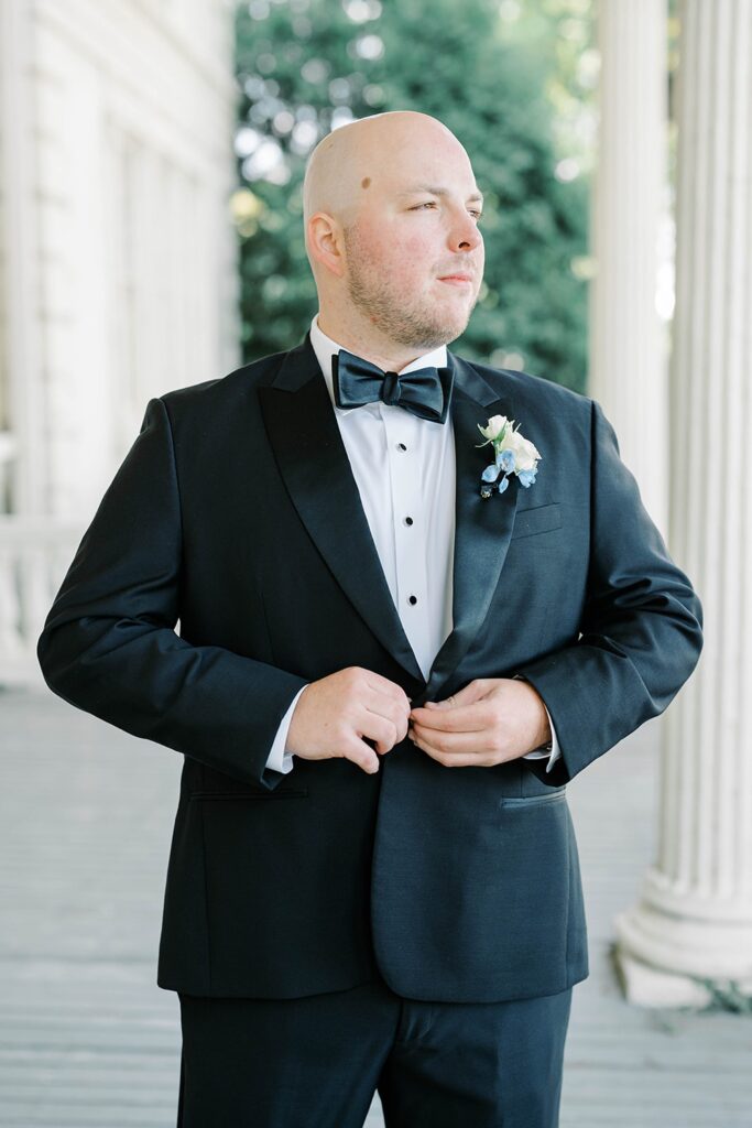 Groom Getting Ready at Glen Foerd