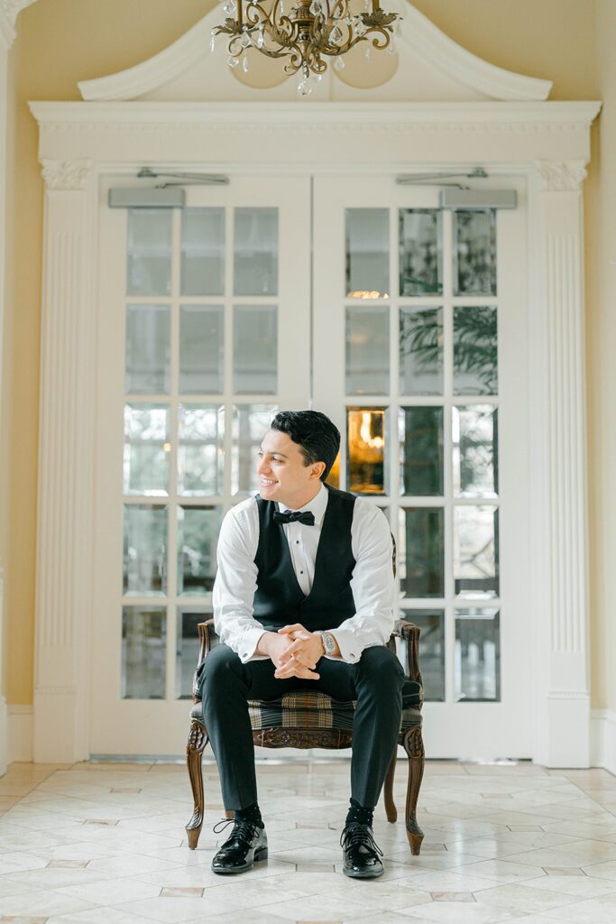 Classic black and white Ashford Estate wedding details