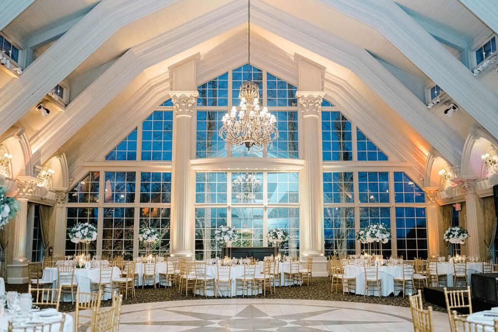 Classic black and white Ashford Estate wedding details