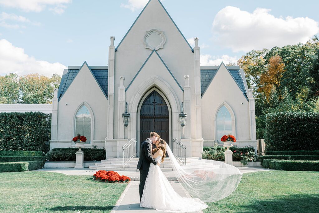 Romantic bride and groom portraits at Park Chateau Estate