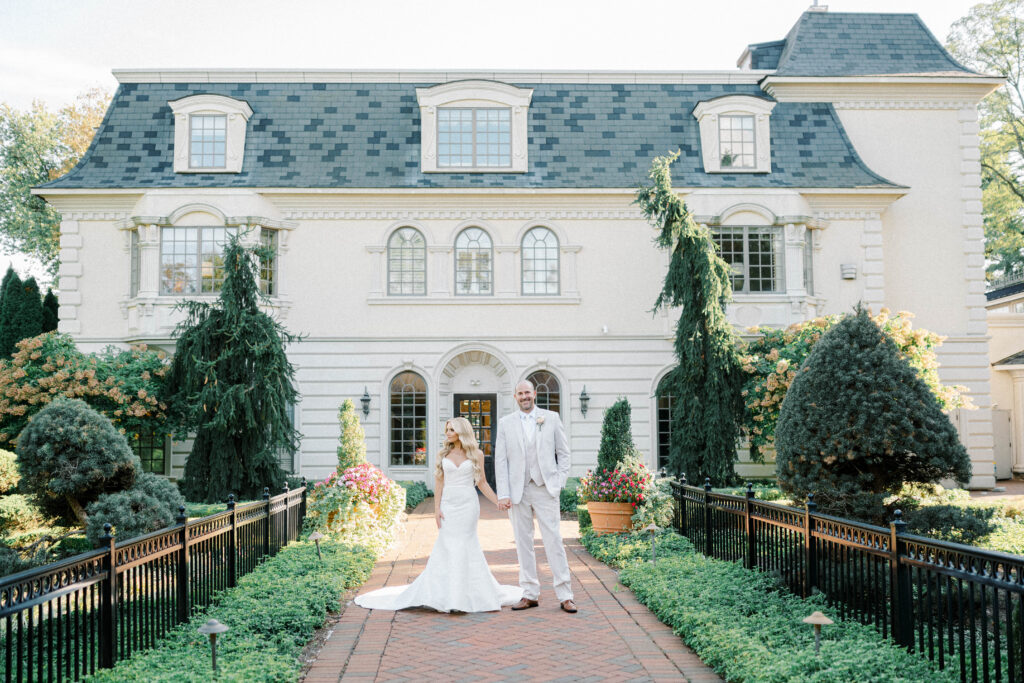 Couple portraits at The Ashford Estate New Jersey wedding venue